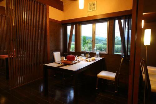 Hotel Yufuin Jiyu-kan