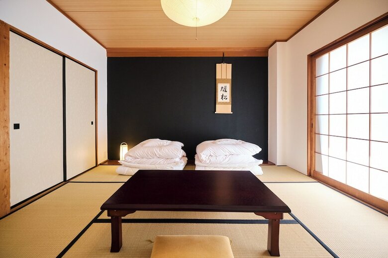 Hostal J-hoppers Lake Biwa Guesthouse
