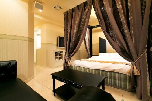Hotel Luna (Adult Only)