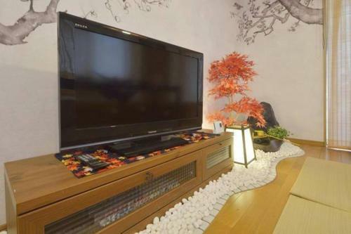 Apartment In Nakakasai 073