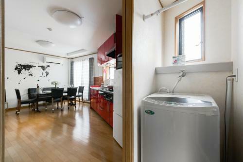 Apartamentos K.j House