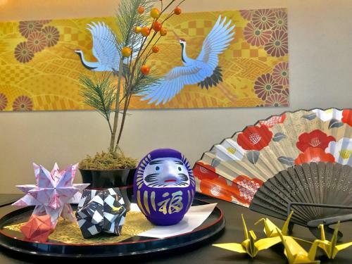 Shinsaibashi-higashi Crystal Hotel