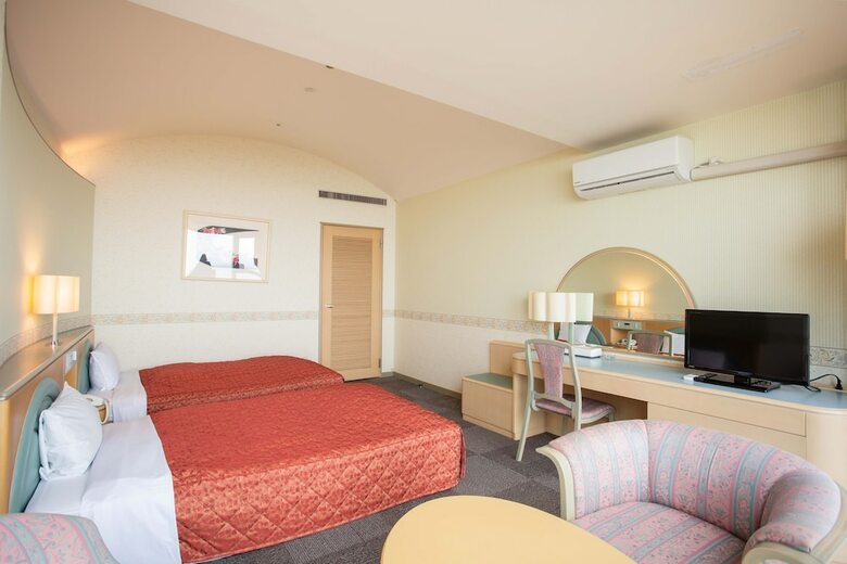 Hotel Spring Golf & Art Resort Awaji