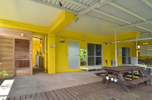 Pension Yellow House