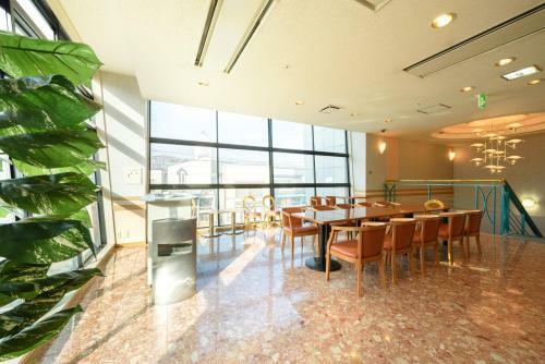 Albergue Annex Royal Hotel