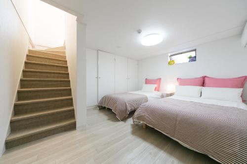 Nao's Riverside House