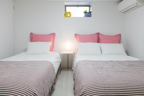 Nao's Riverside House