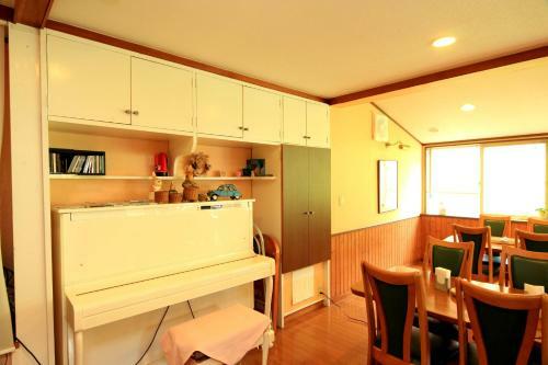Hostal B&B & Holiday House Step House