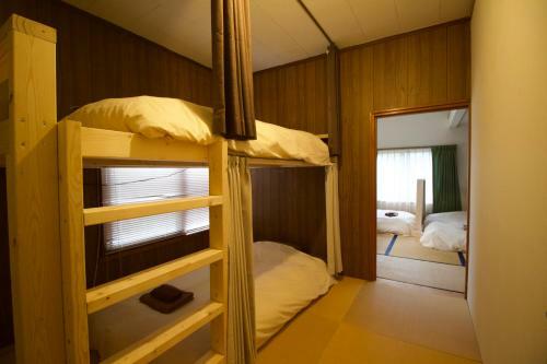 Hostal ??(Haleluya) Guest House
