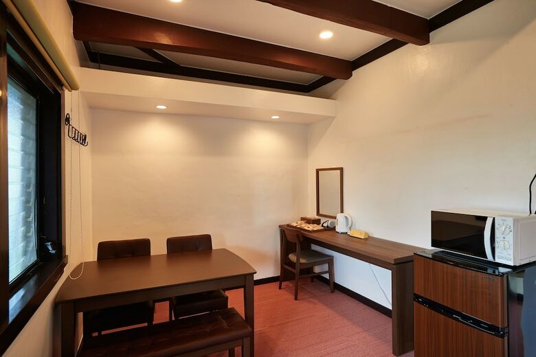 Hotel The Pool Resort Okinawa
