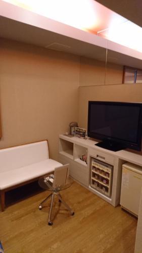 Hotel Eris Hakata (Love Hotel)