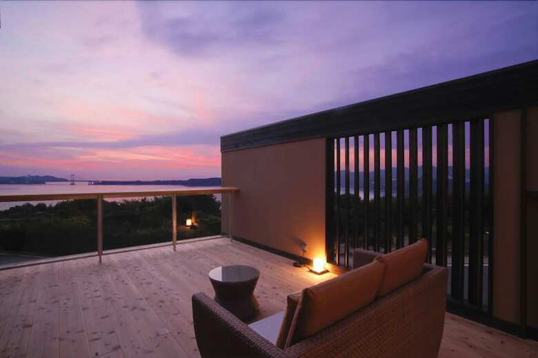 Hotel Plaza Awajishima