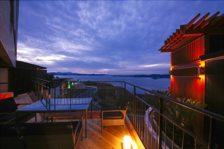 Hotel Plaza Awajishima