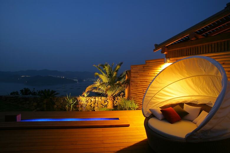 Hotel Plaza Awajishima