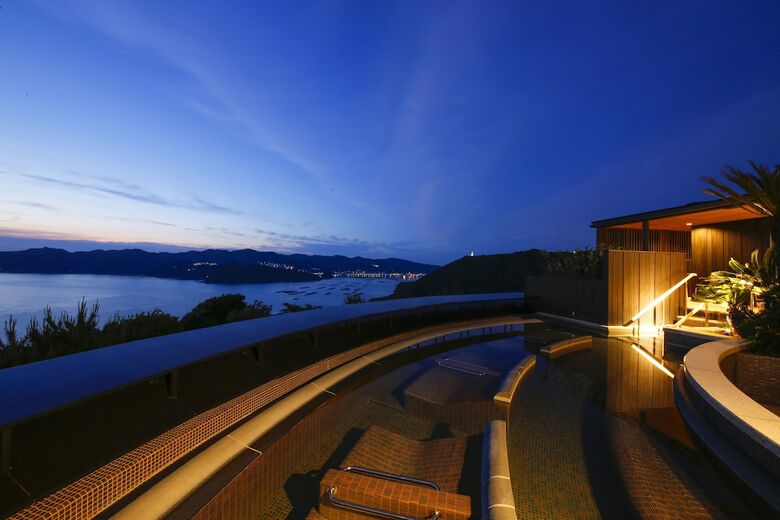 Hotel Plaza Awajishima