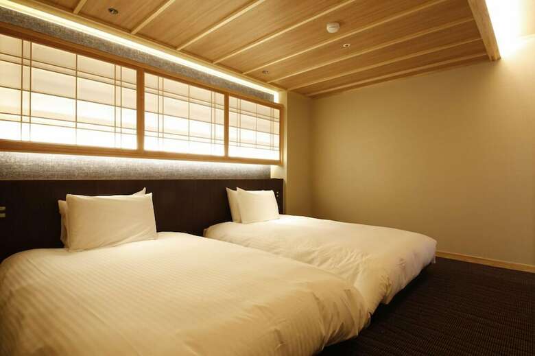 Hotel Plaza Awajishima