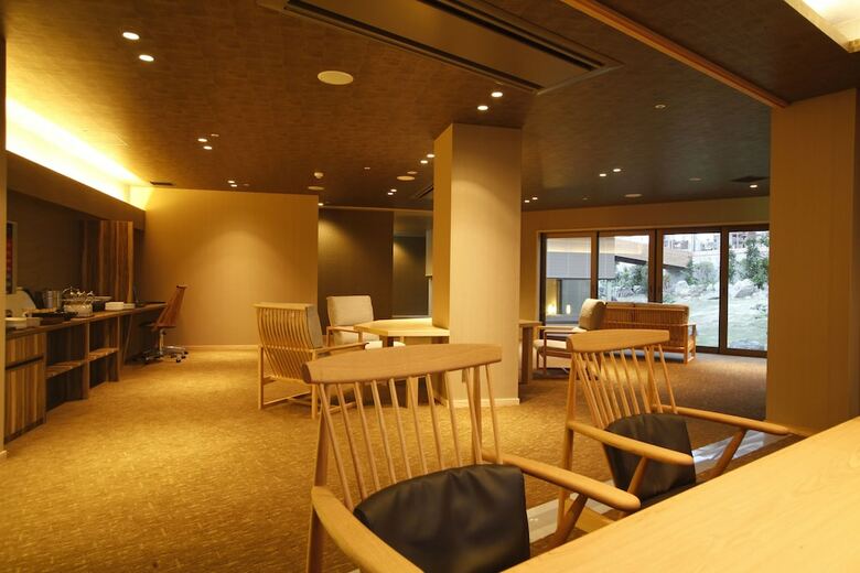 Hotel Plaza Awajishima