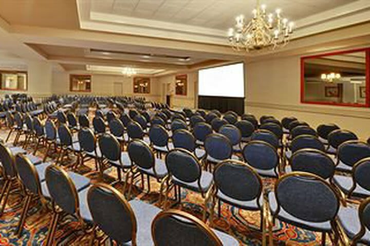 Hotel Four Points By Sheraton St. Catharines Niagara Suites