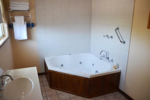 Bed & Breakfast Avoca Cottages