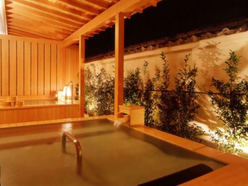 Atami Onsen Sakuraya Ryokan