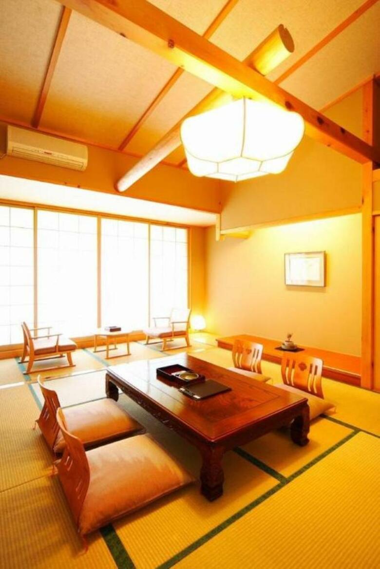 Tsutaya Tokinoyado Kazari