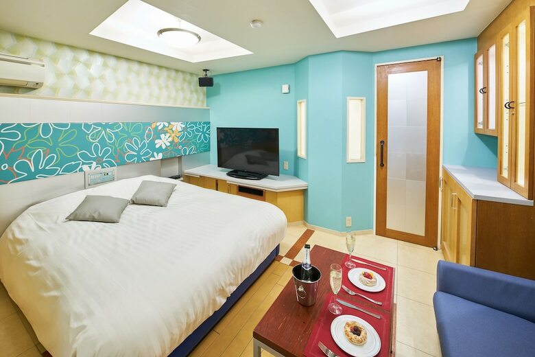 Hotel Aqua Blue Yokosuka (Adult Only)
