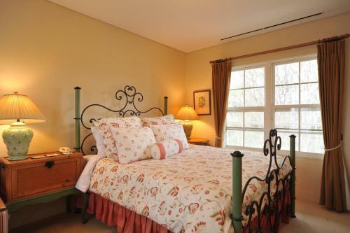 Hotel Forest Hills Garden