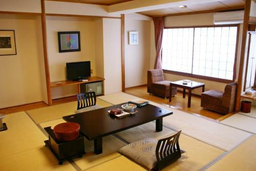 Shitakirisuzumeno Oyado Hotel Isobe Garden