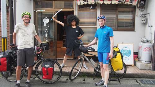 Hostal Ozu Shiromachi Guest House