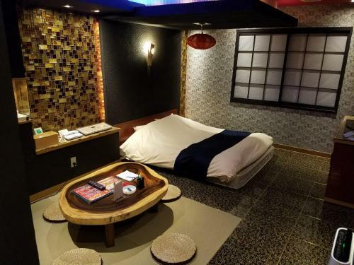 Hotel Y (Adult Only)