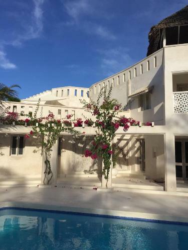 The Villa Luxury Suites Hotel