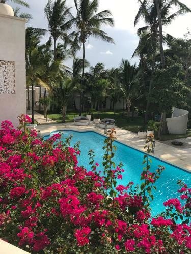 The Villa Luxury Suites Hotel