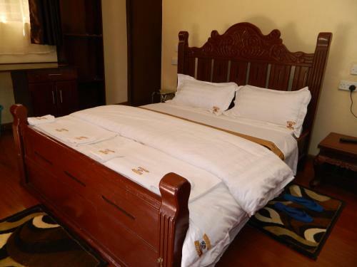 Lalanasi Lodge & Tented Camp