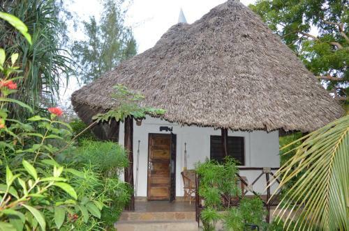 Coast Sun Gardens Cottage