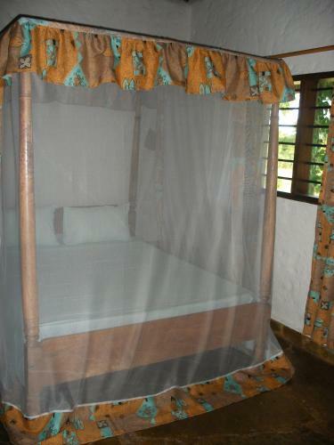 Coast Sun Gardens Cottage