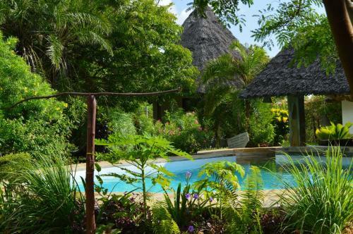 Coast Sun Gardens Cottage