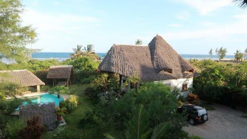 Coast Sun Gardens Cottage