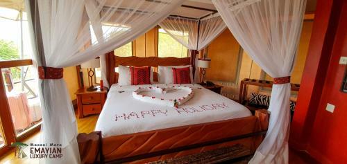 Emayian Luxury Camp