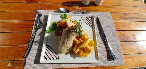 Emayian Luxury Camp
