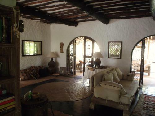 Shambani Cottages