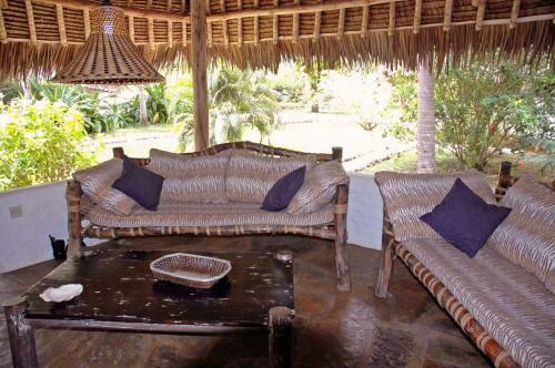 Shambani Cottages