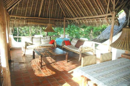 Shambani Cottages