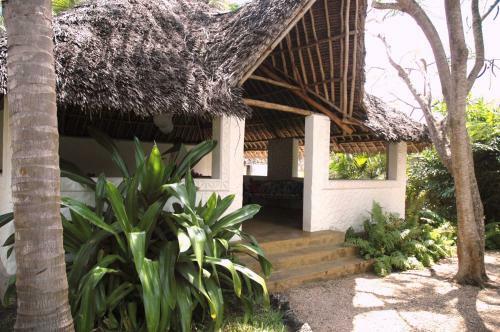 Shambani Cottages
