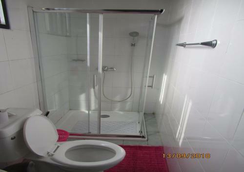 Lakeview Lux Apartment