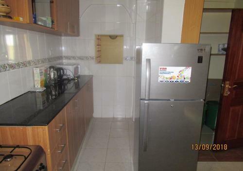 Lakeview Lux Apartment
