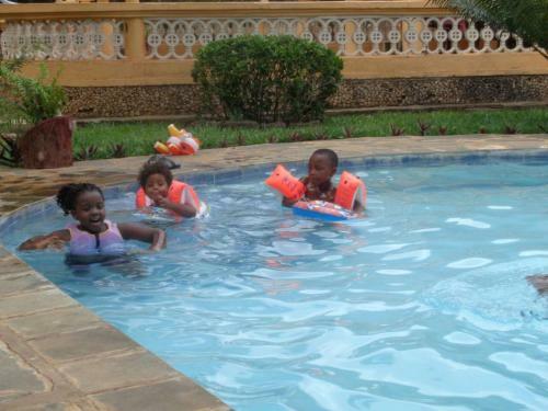 Maina Paradise
