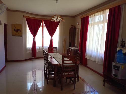 Qw�tu Homestay
