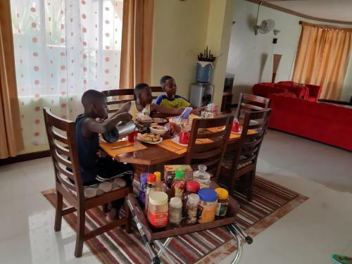 Qw�tu Homestay