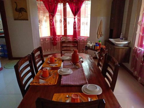 Qw�tu Homestay