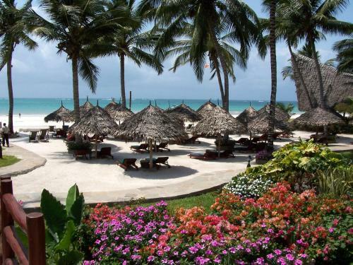 Hotel Pinewood Beach Resort And Spa